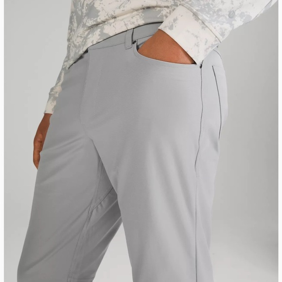 Lululemon Men’s ABC Classic-Fit 5 Pocket Pant
Warpstreme Silver Drop Gray 33/31 - Picture 11 of 12